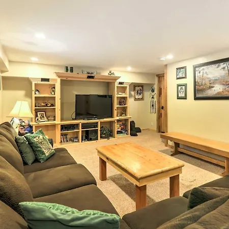 Cozy Utah Cabin With Deck And Fire Pit! Duck Creek Village Exterior photo